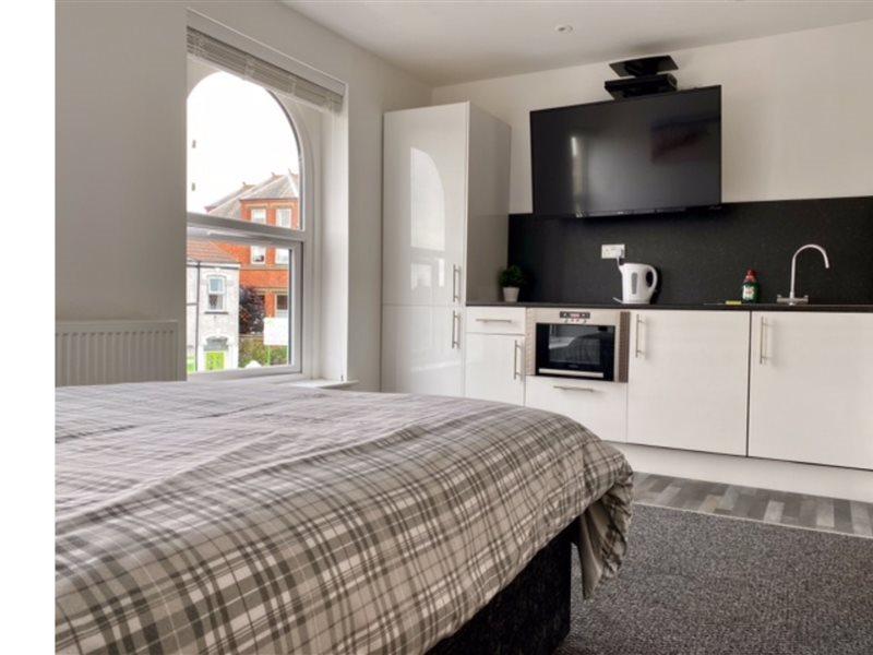 Oyo Hillcrest Studio Apartments クリーソープス エクステリア 写真