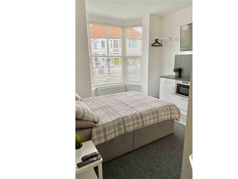 Oyo Hillcrest Studio Apartments クリーソープス エクステリア 写真