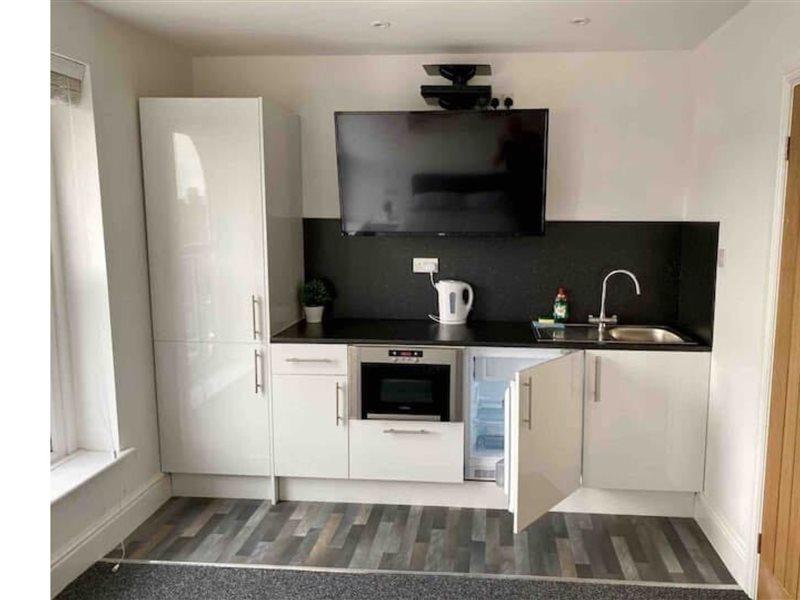 Oyo Hillcrest Studio Apartments クリーソープス エクステリア 写真